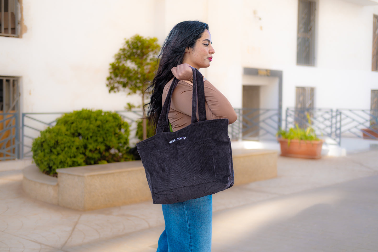 Made to move tote (Gris )